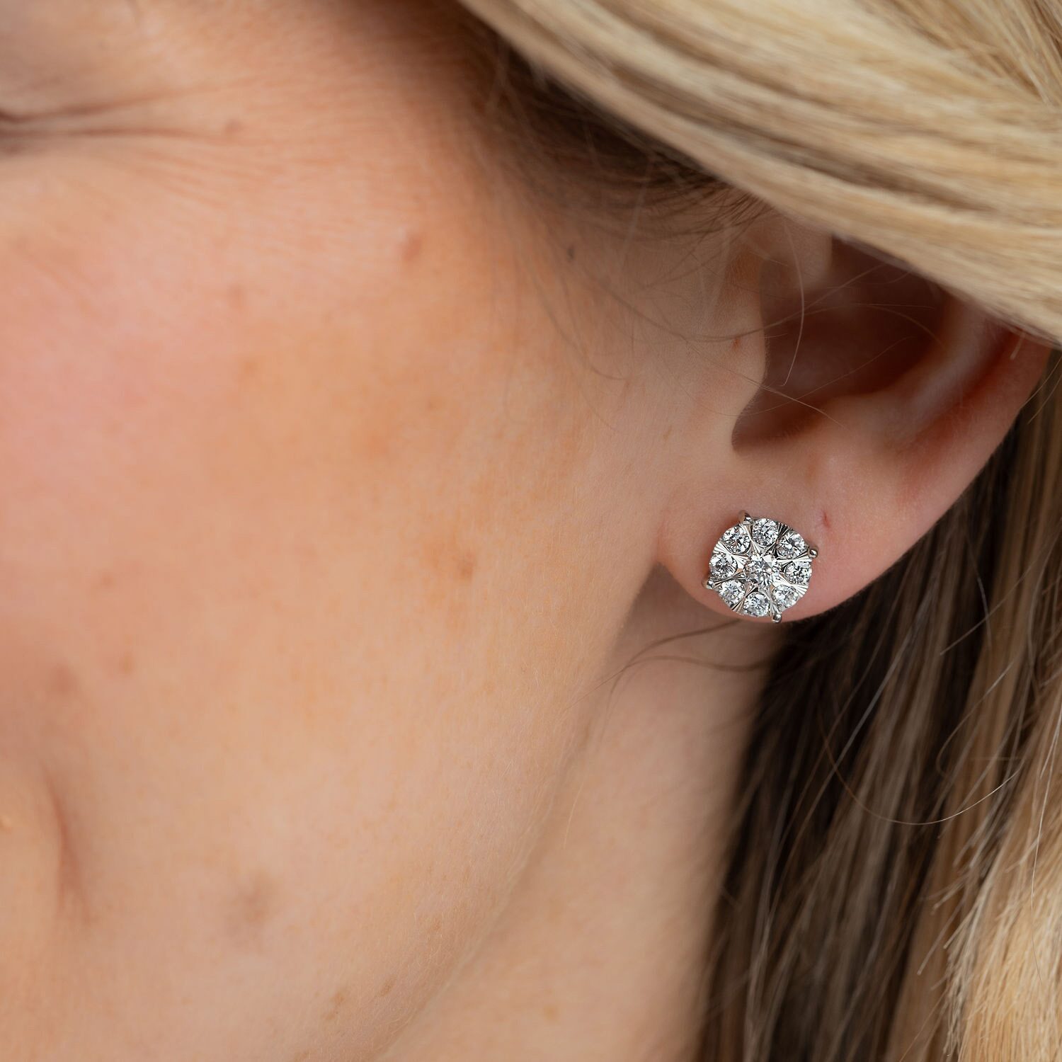 (H-I / I1) 1 CT. T.W. Lab Grown White Diamond Sterling Silver 8.9mm Round Stud Earrings
