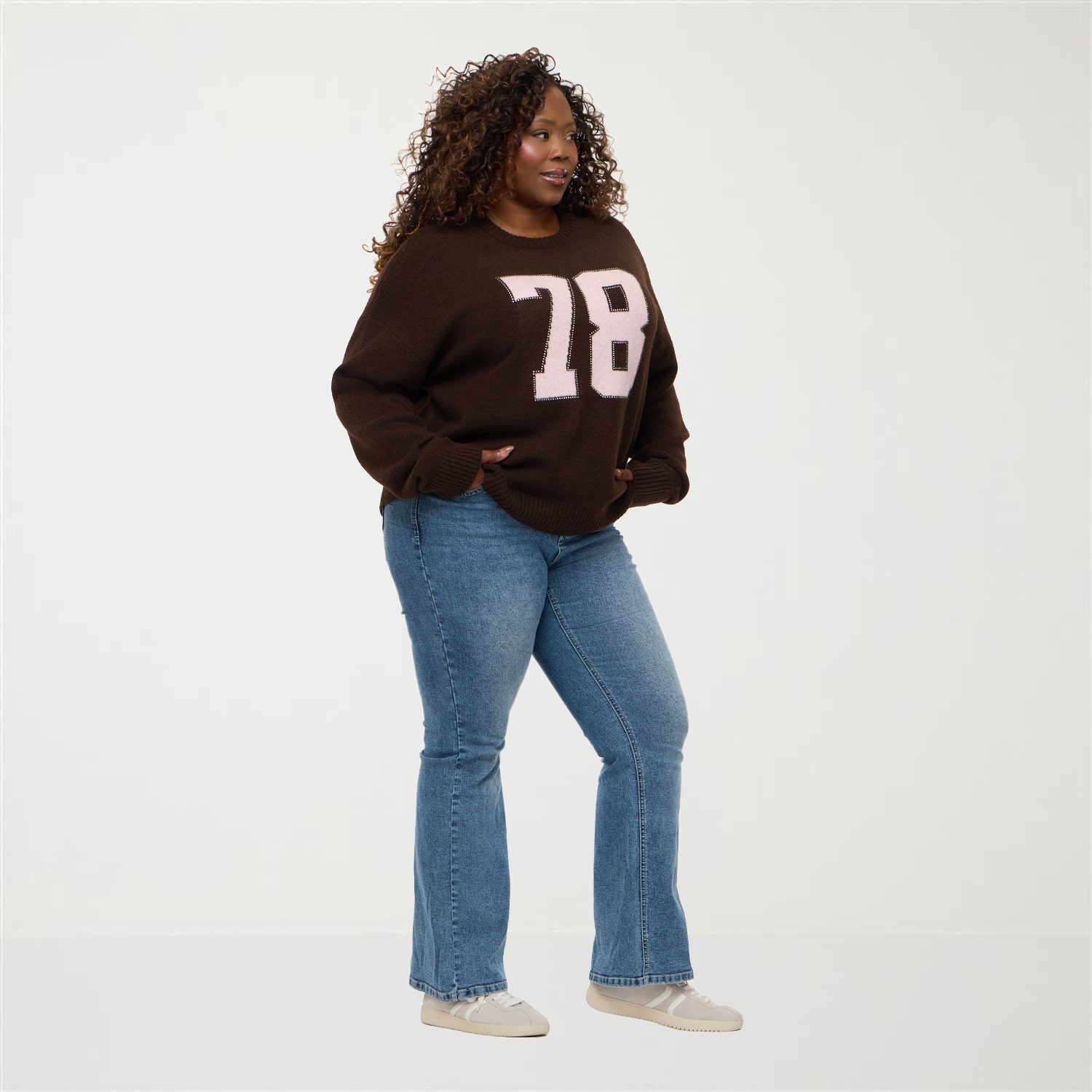 Forever 21 Juniors Womens Round Neck Long Sleeve Pullover Sweater