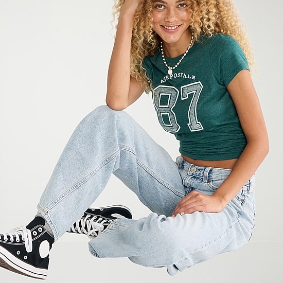 AEROPOSTALE Womens Crew Neck Short Sleeve Classic Fit Graphic T-Shirt