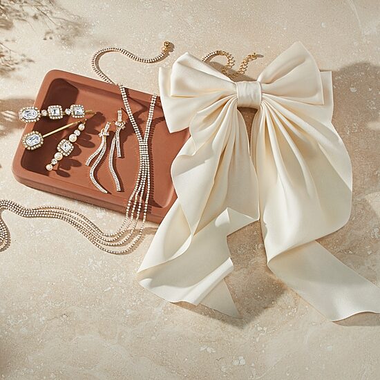 Bijoux Bar Hair Bow