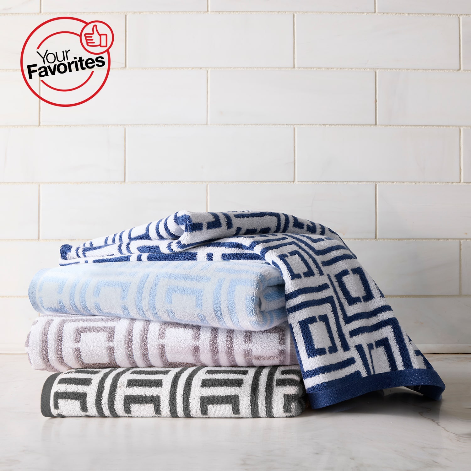 Liz Claiborne Signature Plush Logo Bath Towel