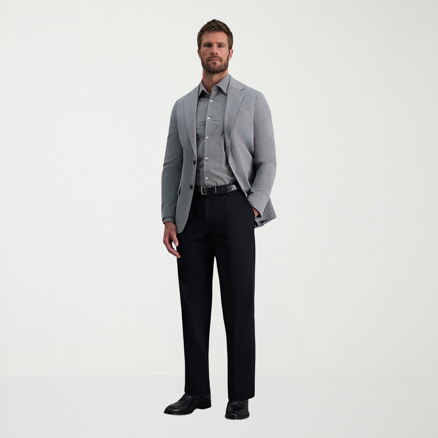 Haggar Iron Free Premium Khaki Mens Classic Fit Pleated Pant