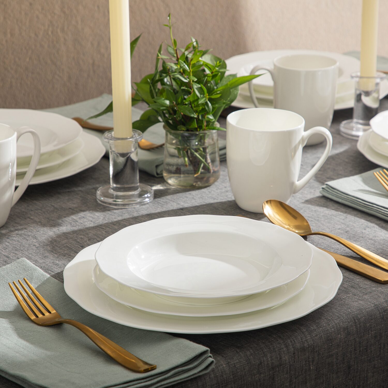 Gibson Coupe 16-pc. Bone China Dinnerware Set