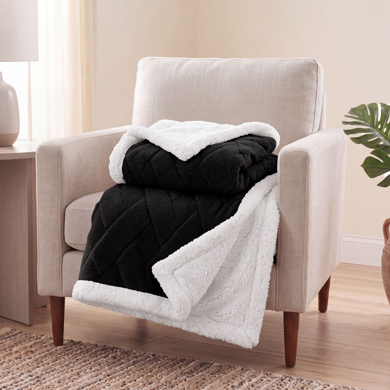 SUPERIOR® Sherpa Nuuk Jacquard Comfort Medium-Weight Fleece Blanket