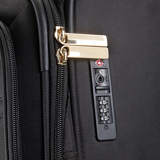 Ricardo Beverly Hills® Venice Beach 28" Softside Spinner Luggage
