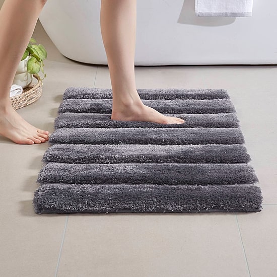 Madison Park Tufted Pearl Channel Soft Solid Tufted Bath Rug