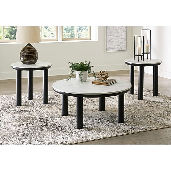 Signature Design by Ashley Yanceyville Table Set of 3
