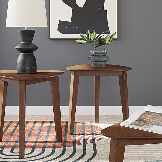 Signature Design by Ashley Lynchburg Table Set of 3