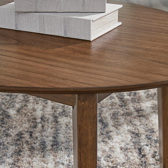 Signature Design by Ashley Goshen Table Set of 3