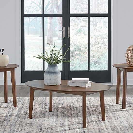 Signature Design by Ashley Goshen Table Set of 3