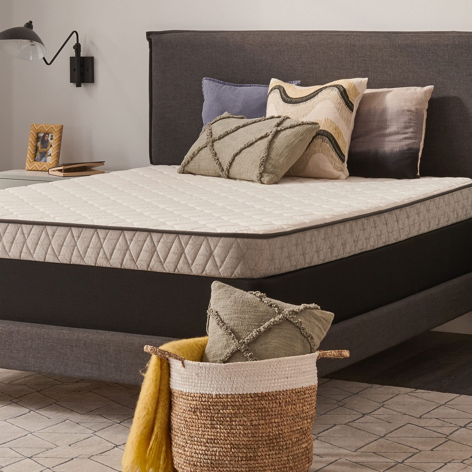 Sealy Masterbrand Essentials Peninsula 5.5" Medium Tight Top - Mattress + Box Spring