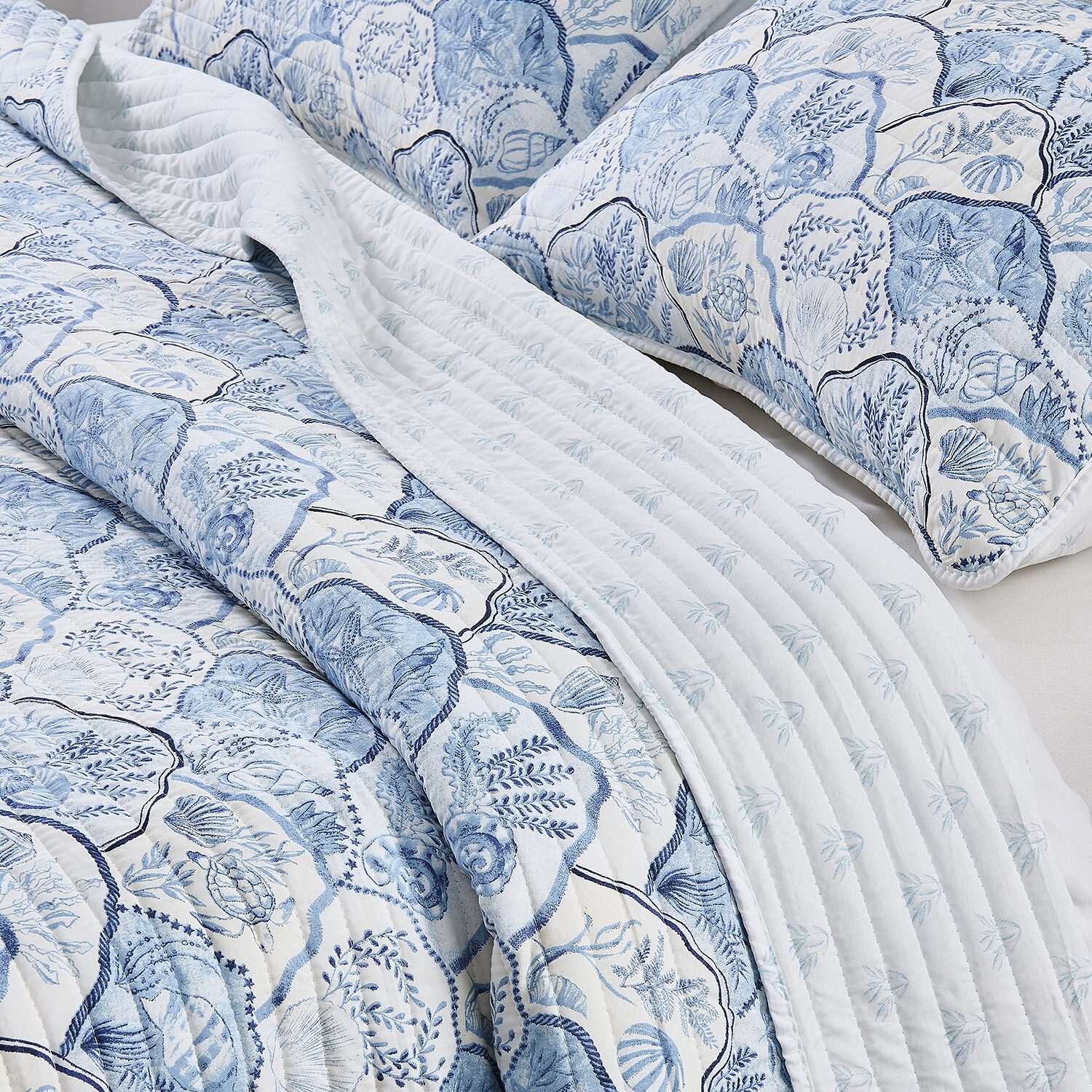 Linery Coastal Toile Reversible Quilt Set