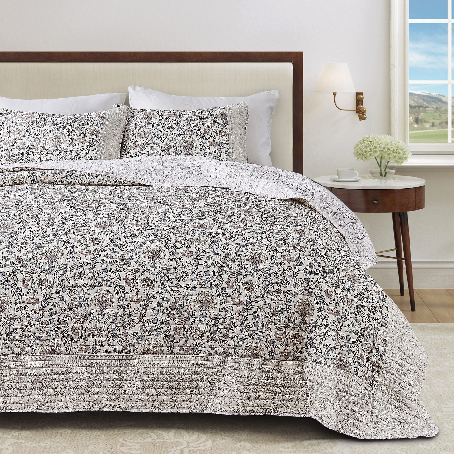 Linery Neutral Floral Reversible Quilt Set