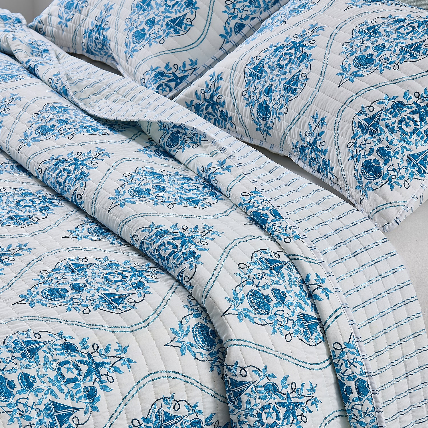 Linery Reversible Nautical Easy Care Quilt Set