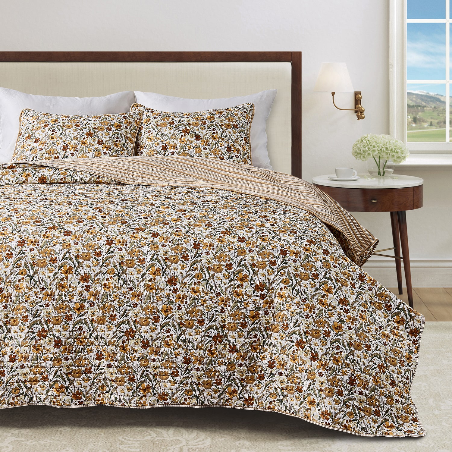 Linery Floral Meadow Printed Reversible Quilt Set