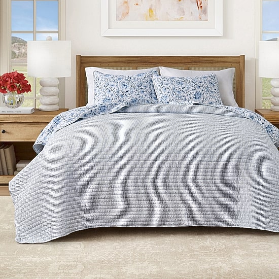 Linery Lightweight Floral Reversible Quilt Set