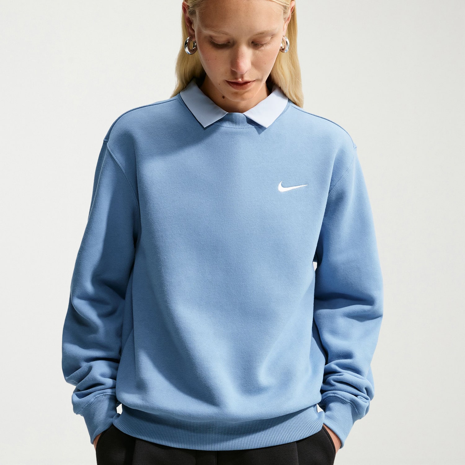 Nike Womens Crew Neck Long Sleeve Sweatshirt
