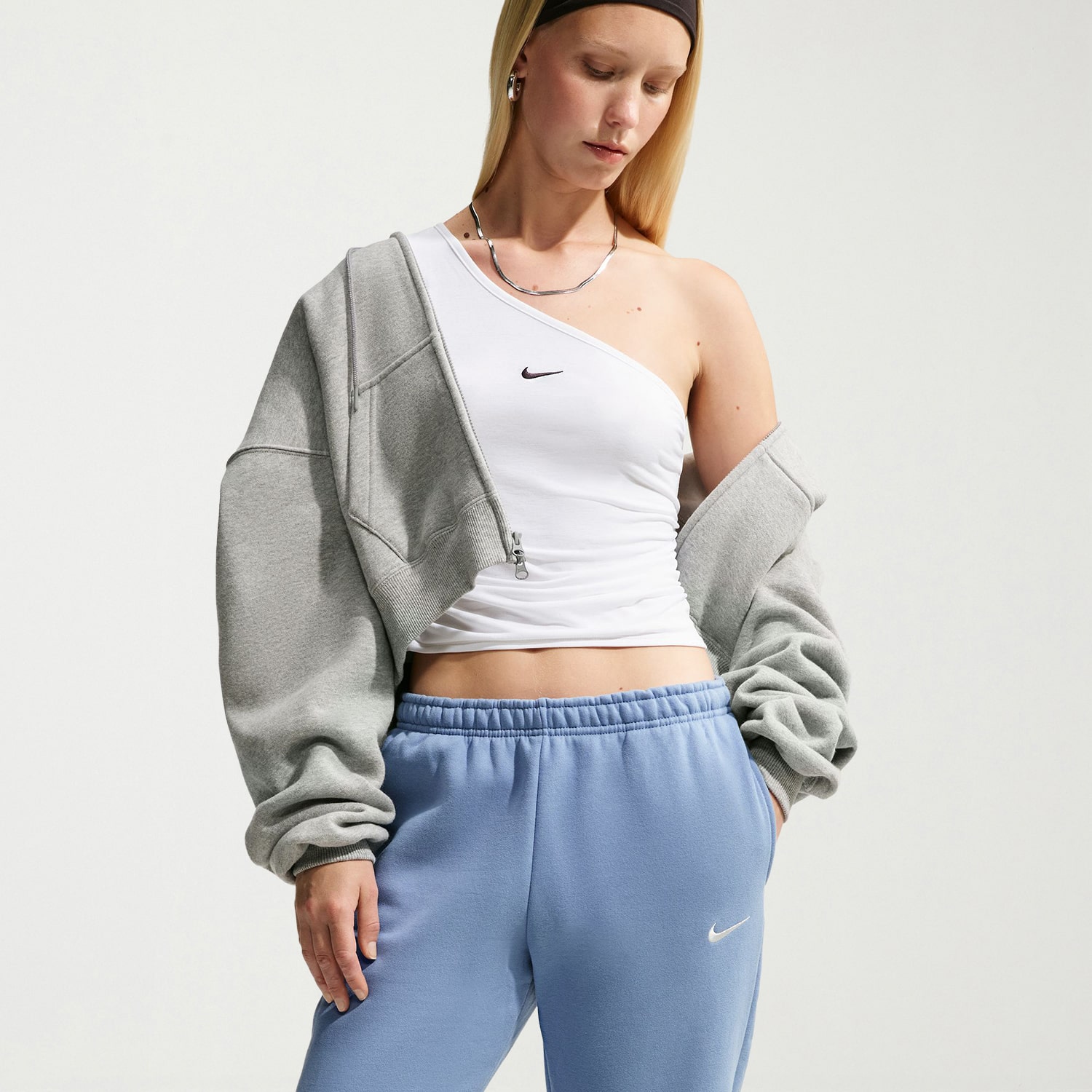 Nike Womens Cuffed Mid Rise Regular Fit Active Jogger Pant