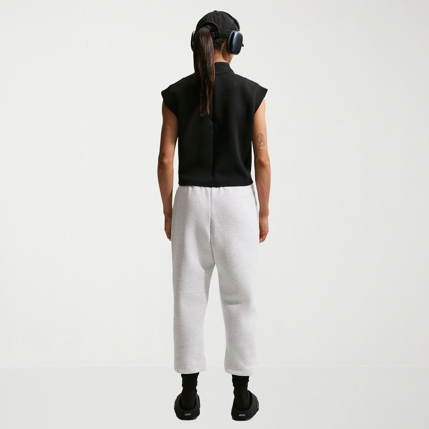 Nike Womens Cuffed Mid Rise Regular Fit Active Jogger Pant
