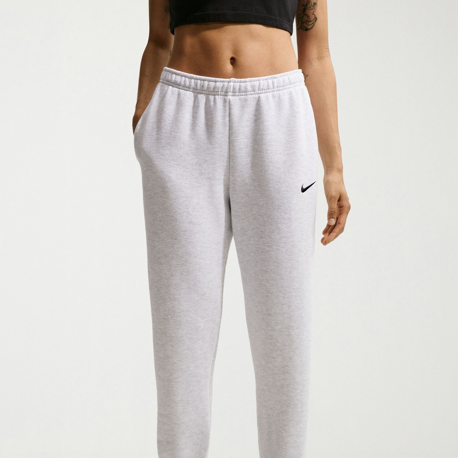 Nike Womens Cuffed Mid Rise Regular Fit Active Jogger Pant