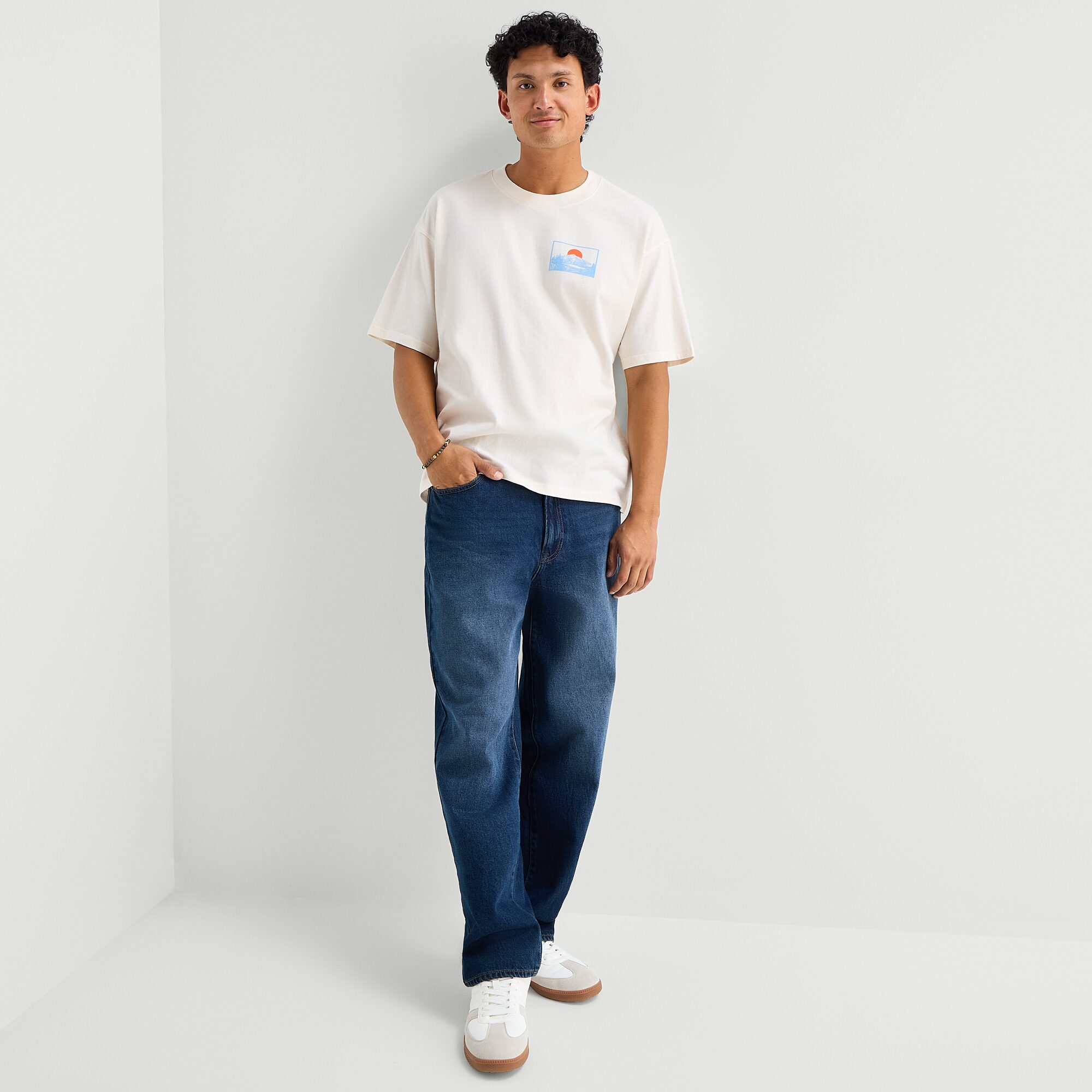 Arizona Mens Crew Neck Short Sleeve Boxy Fit Graphic T-Shirt