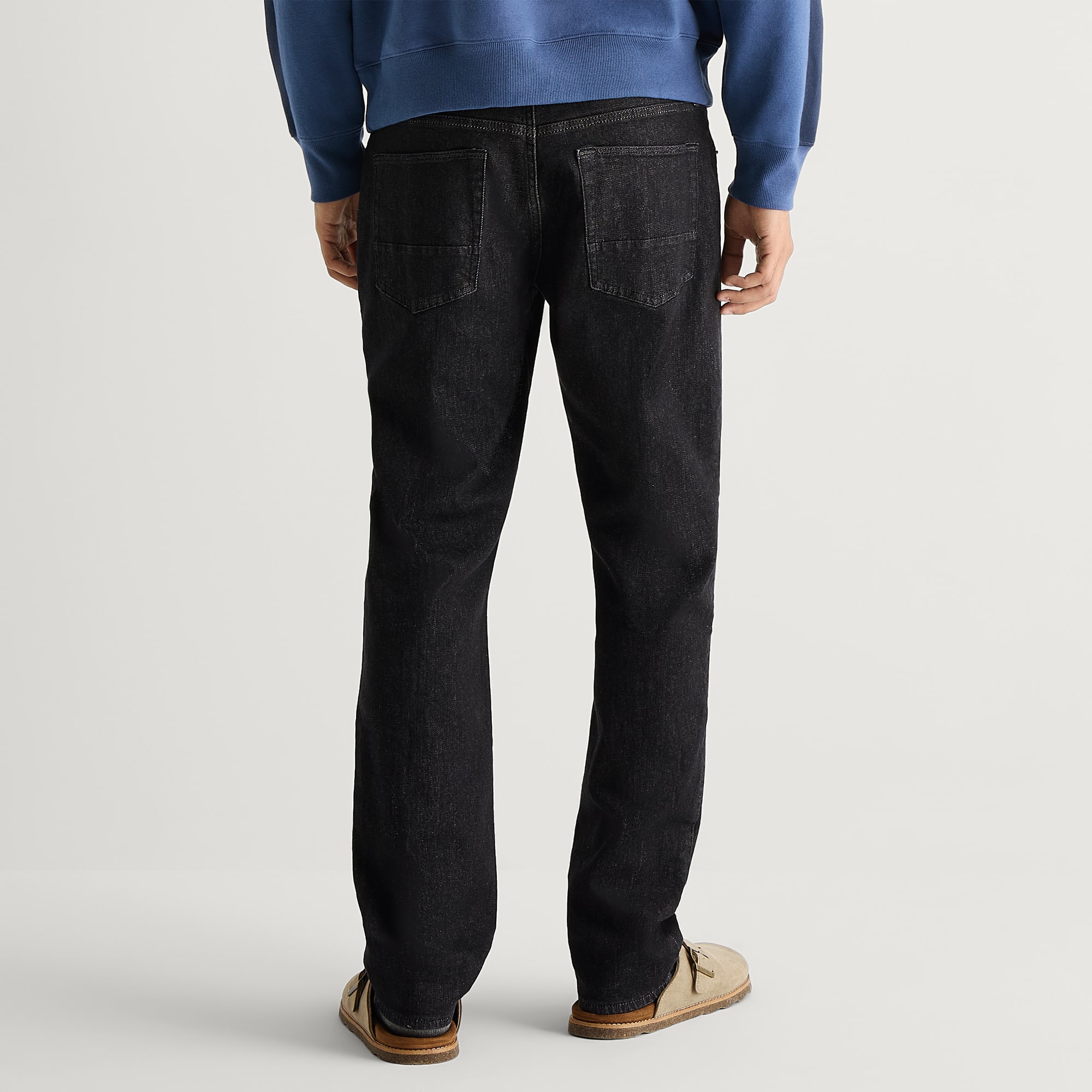 Arizona Mens Tapered Leg Athletic Fit Jean
