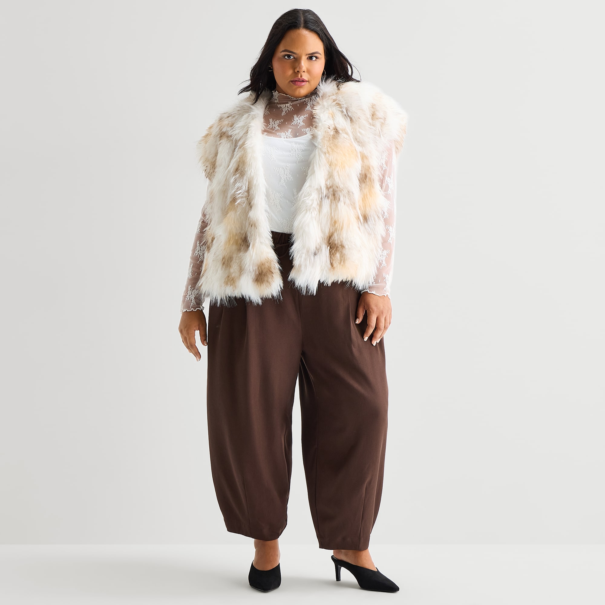 A.N.A Womens Plus Midweight Faux Fur Vest