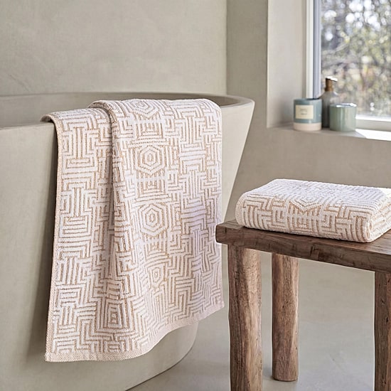 SUPERIOR® Jasper Collection | 100% Cotton 3-pc. Quick Dry Jacquard Bath Towel