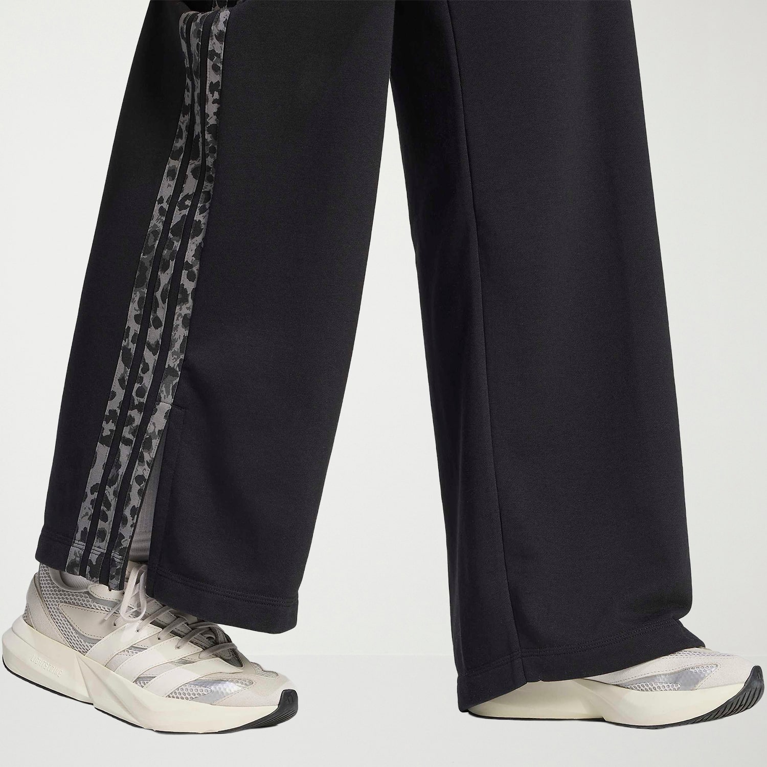 adidas Womens Wide Leg Mid Rise Loose Fit Active Jogger Pant