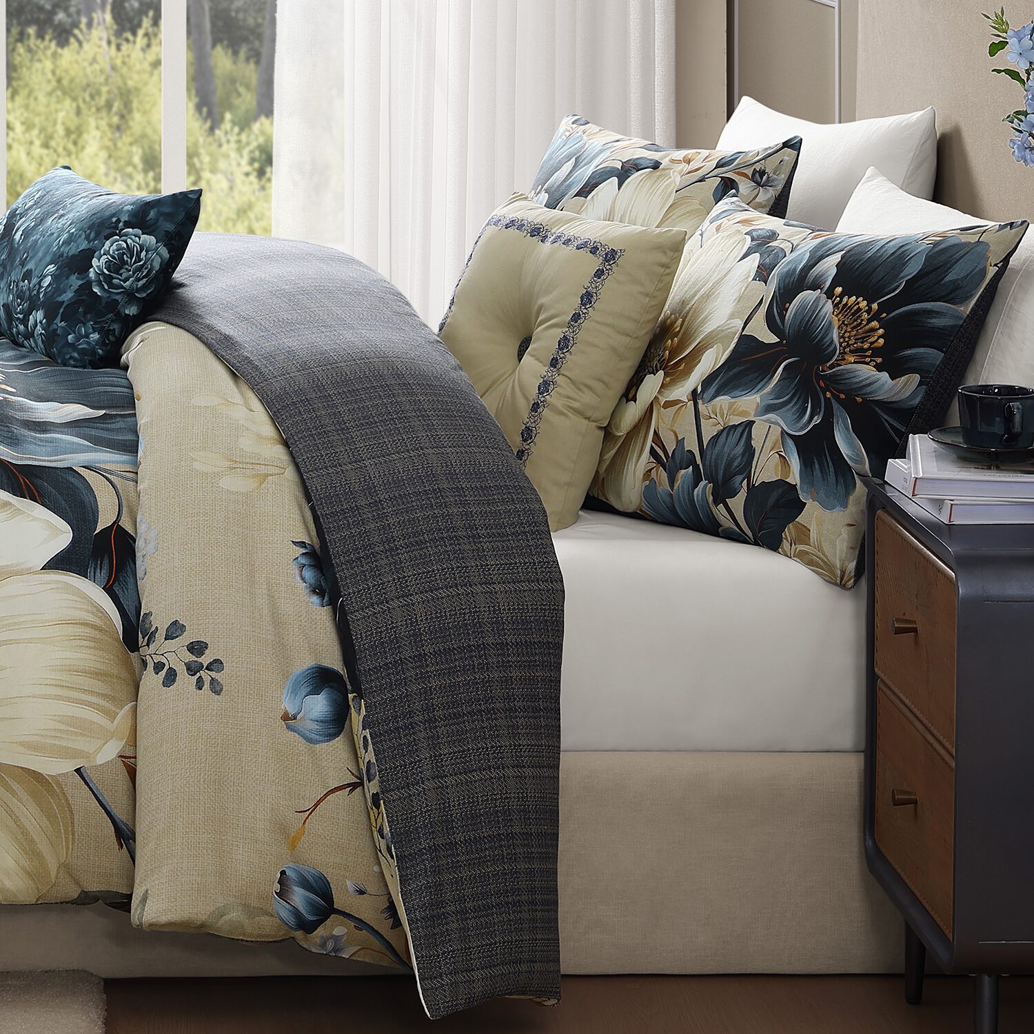 Bebejan English Manor 5-pc. Midweight Reversible Comforter Set