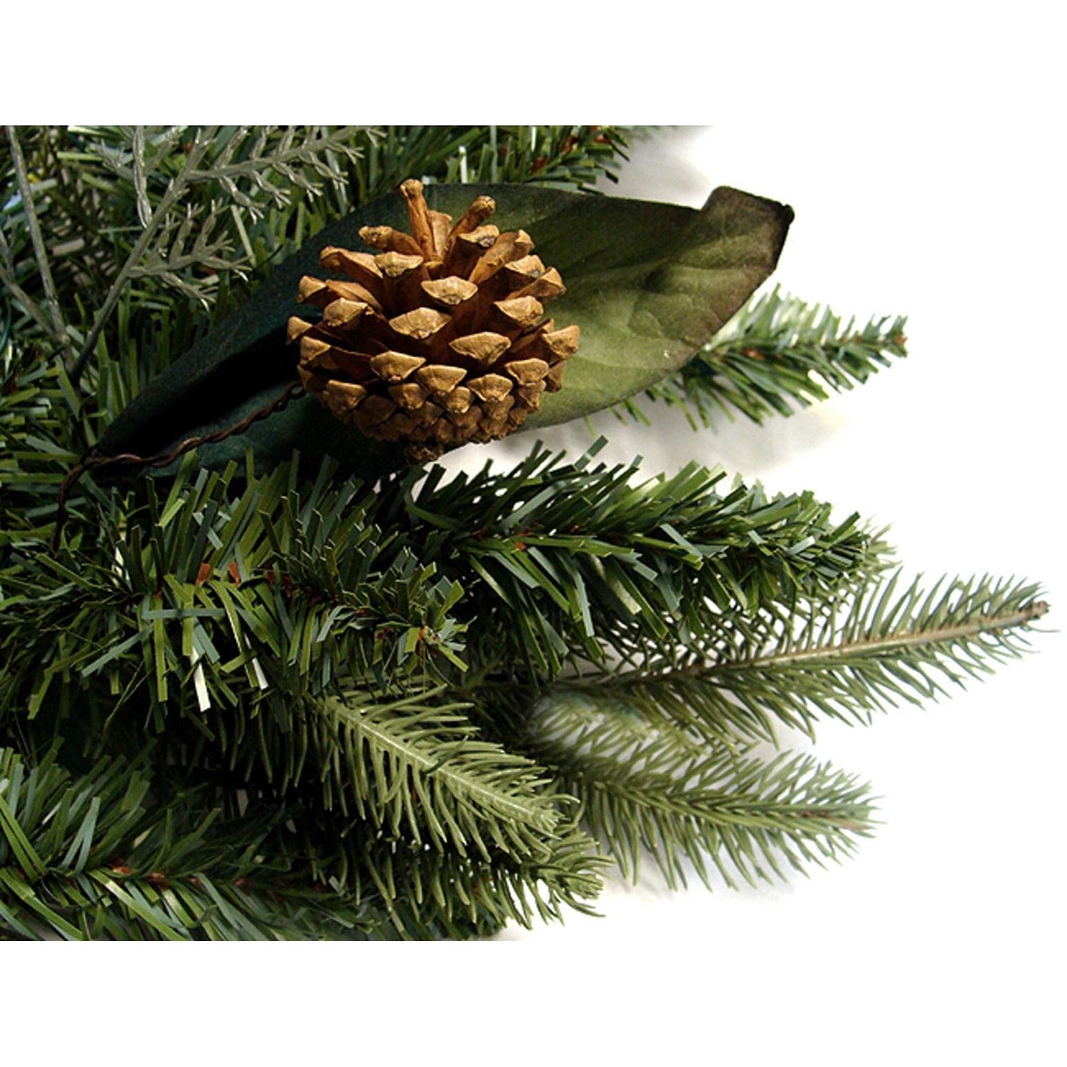 Northlight 24" Pre Lit River Spruce Artificial Lights Pre-Lit Wreath