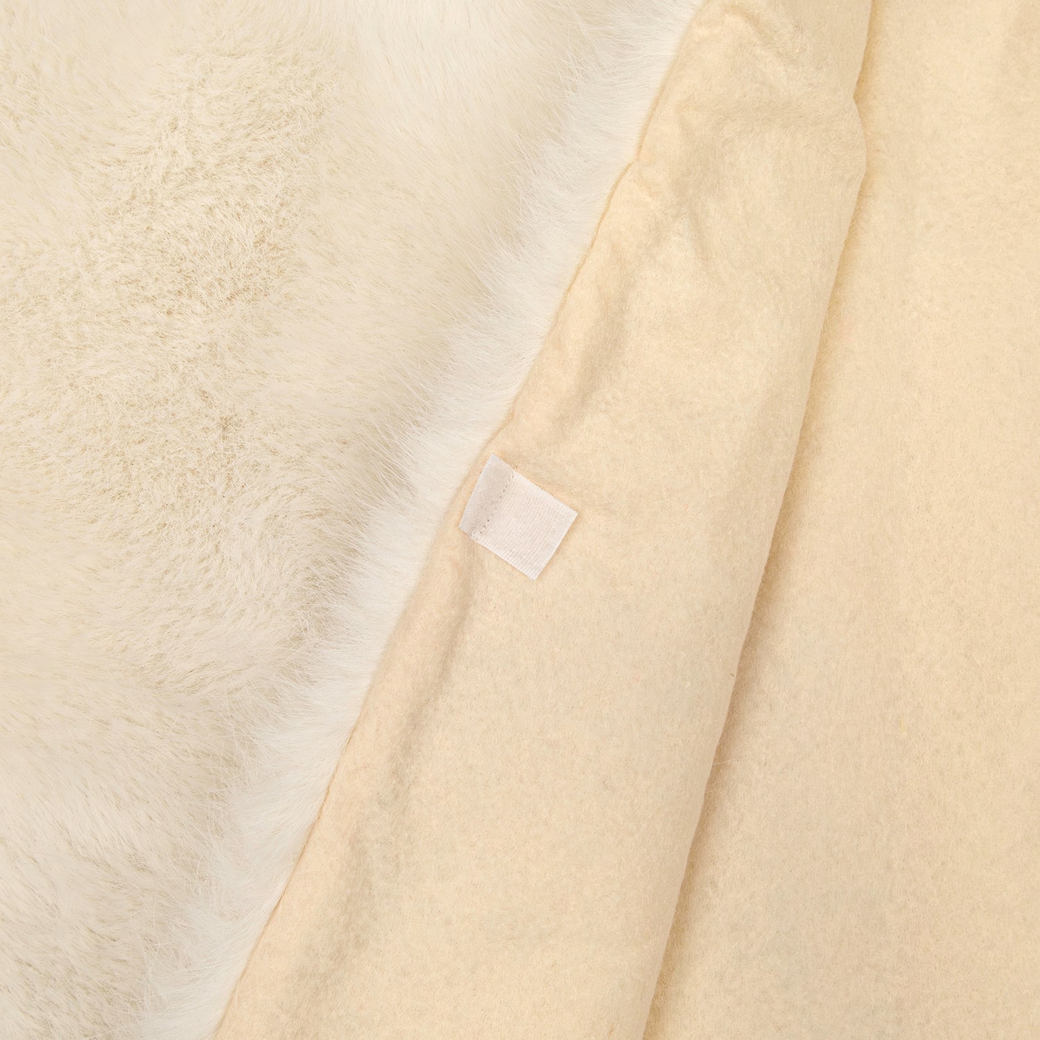Northlight 84" Faux Fur Round Indoor Tree Skirt