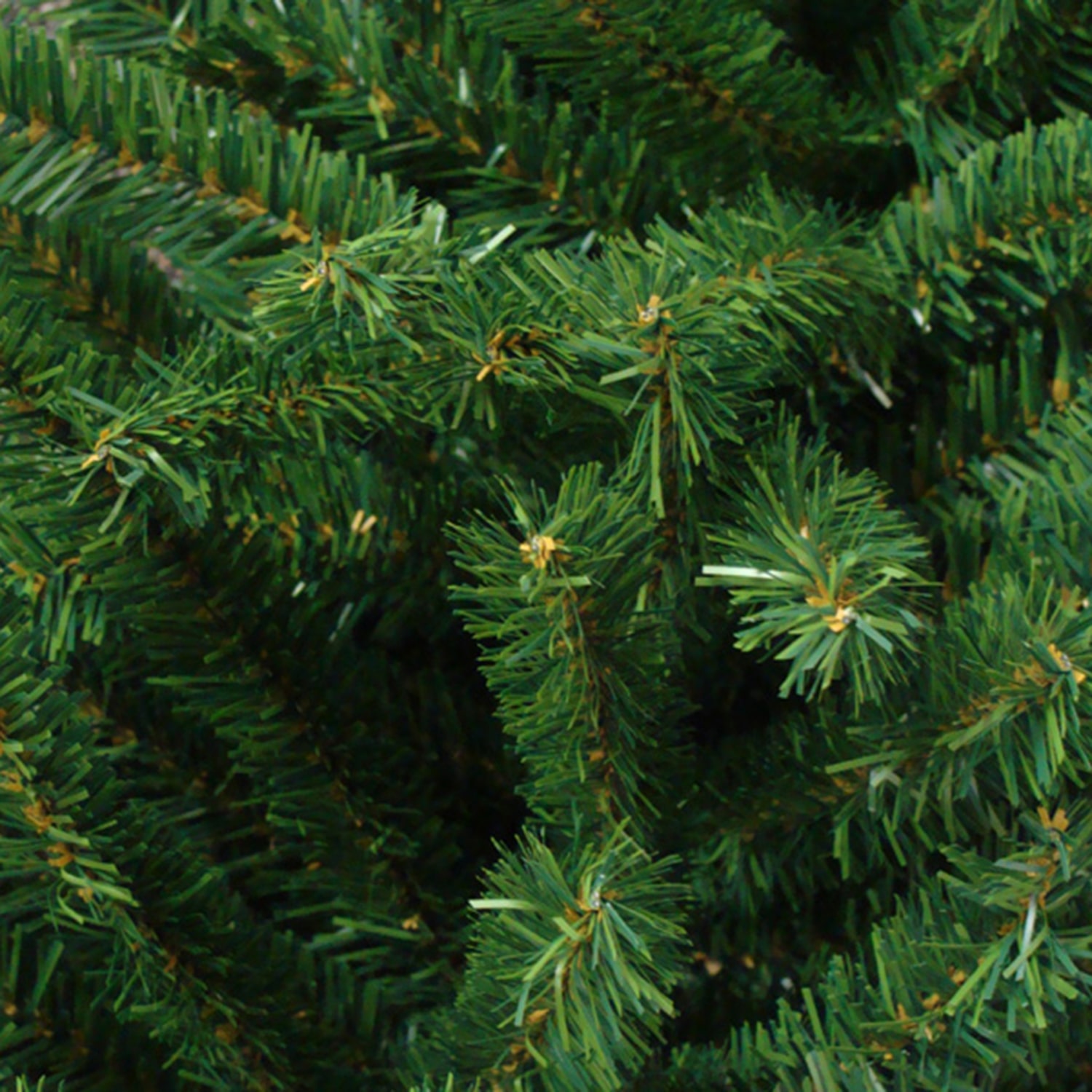 Northlight 9ft Pine Artificial Commercial Christmas Yard Art