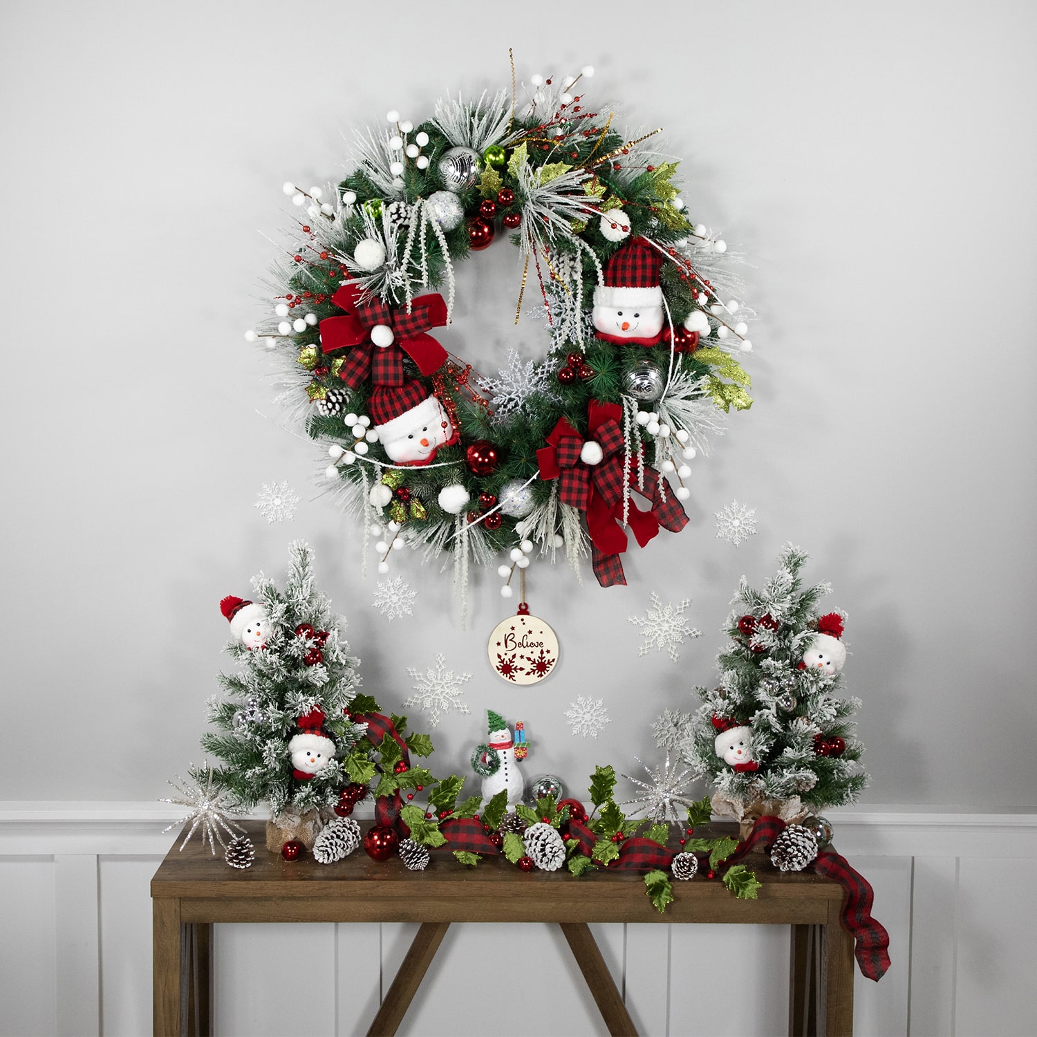 Northlight 40" Snowmen And Icicles Pine Artificial Wreath