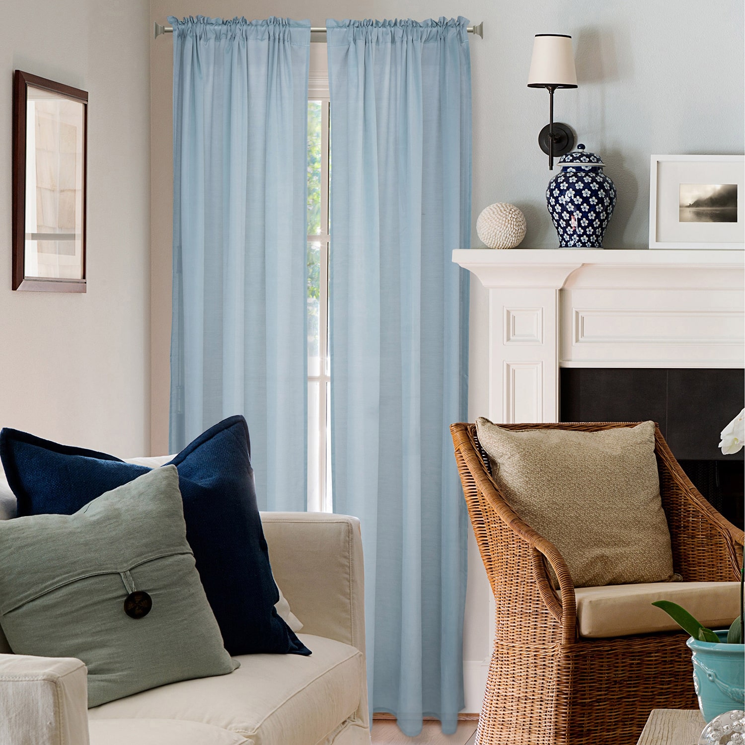 Lumi Home Furnishings / Adjustable Curtain Rod