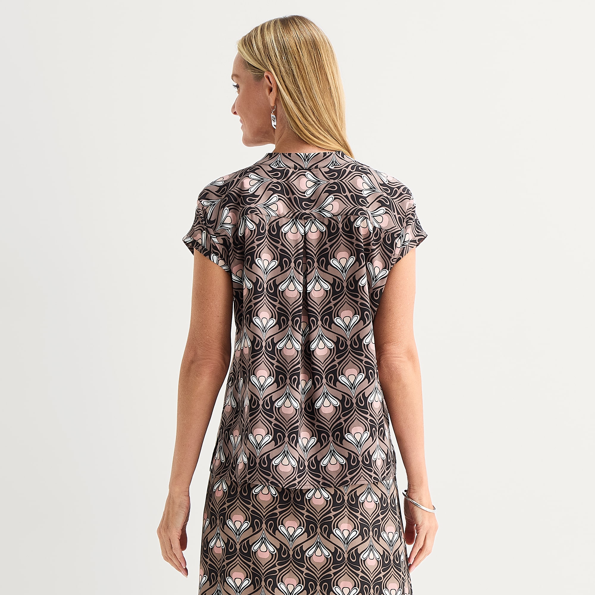 Liz Claiborne Womens Round Neck Short Sleeve Blouse