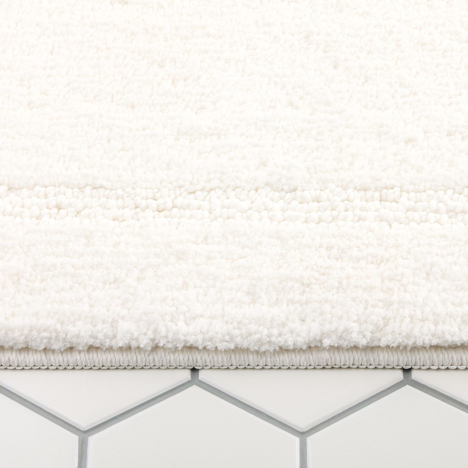 Town And Country Plush Border Bath Mat