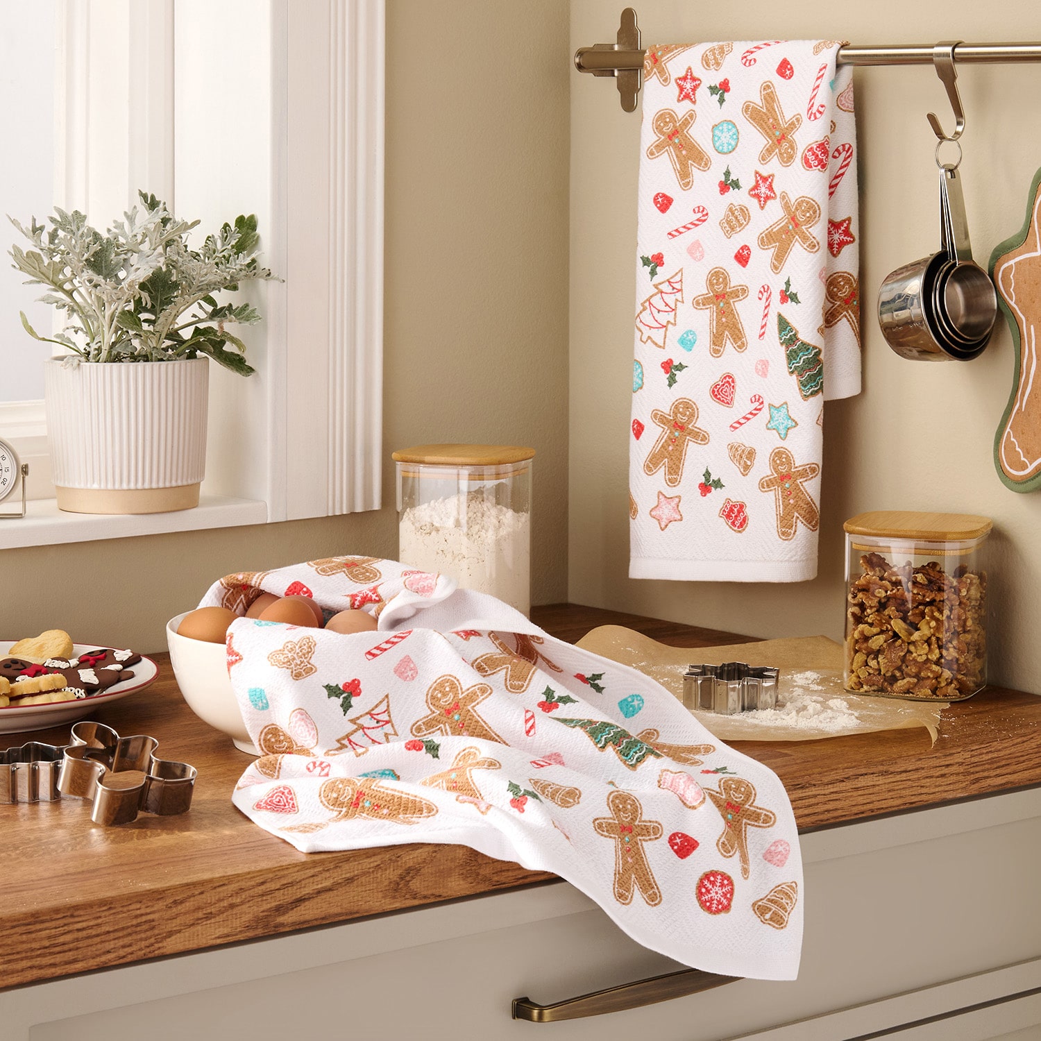 Town And Country Gingerbread Toss 2-pc. Kitchen Towel