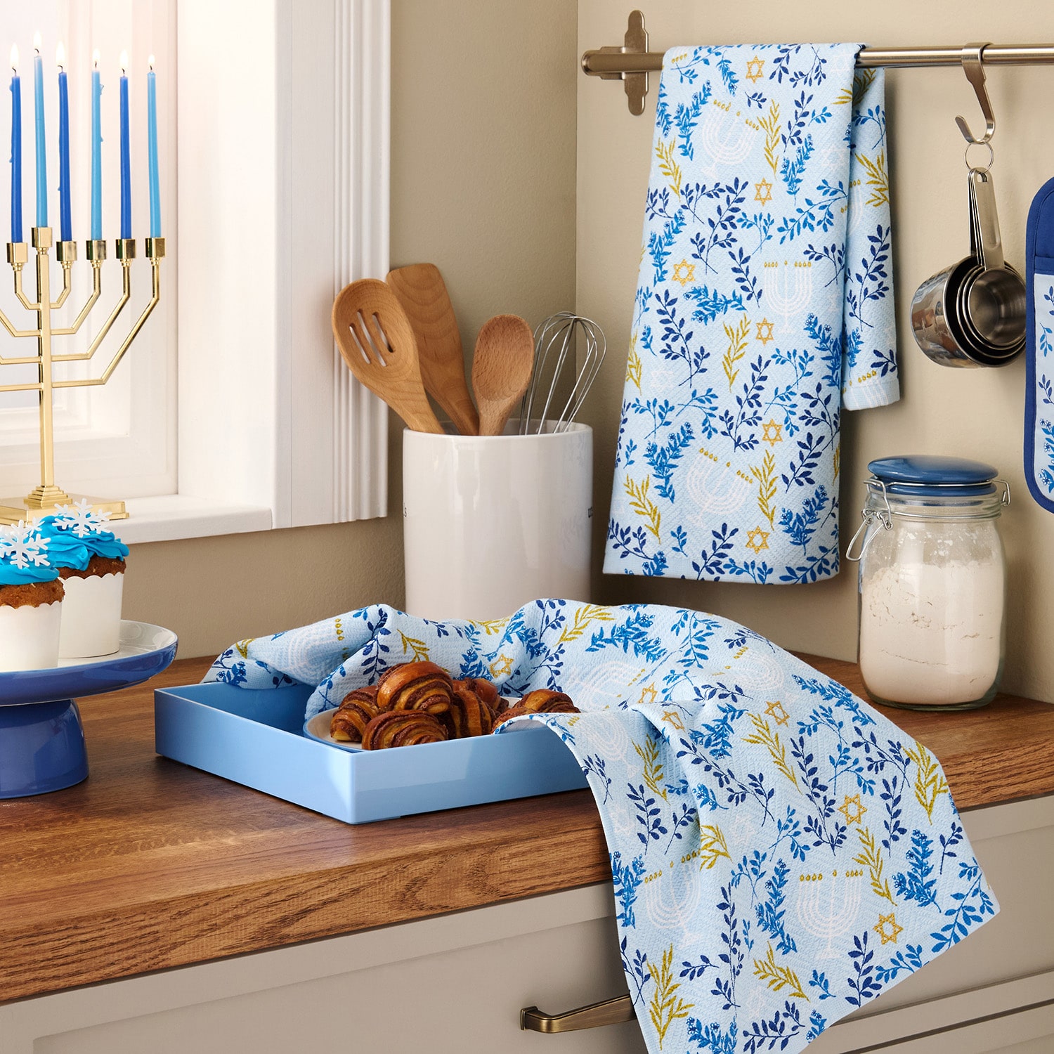 Town And Country Hanukkah Dance 2-pc. Kitchen Towel