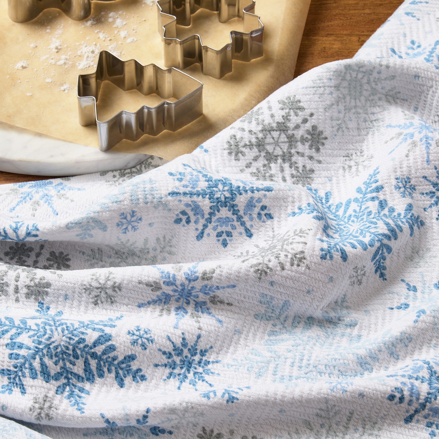 Town And Country Snowflakes 2-pc. Kitchen Towel