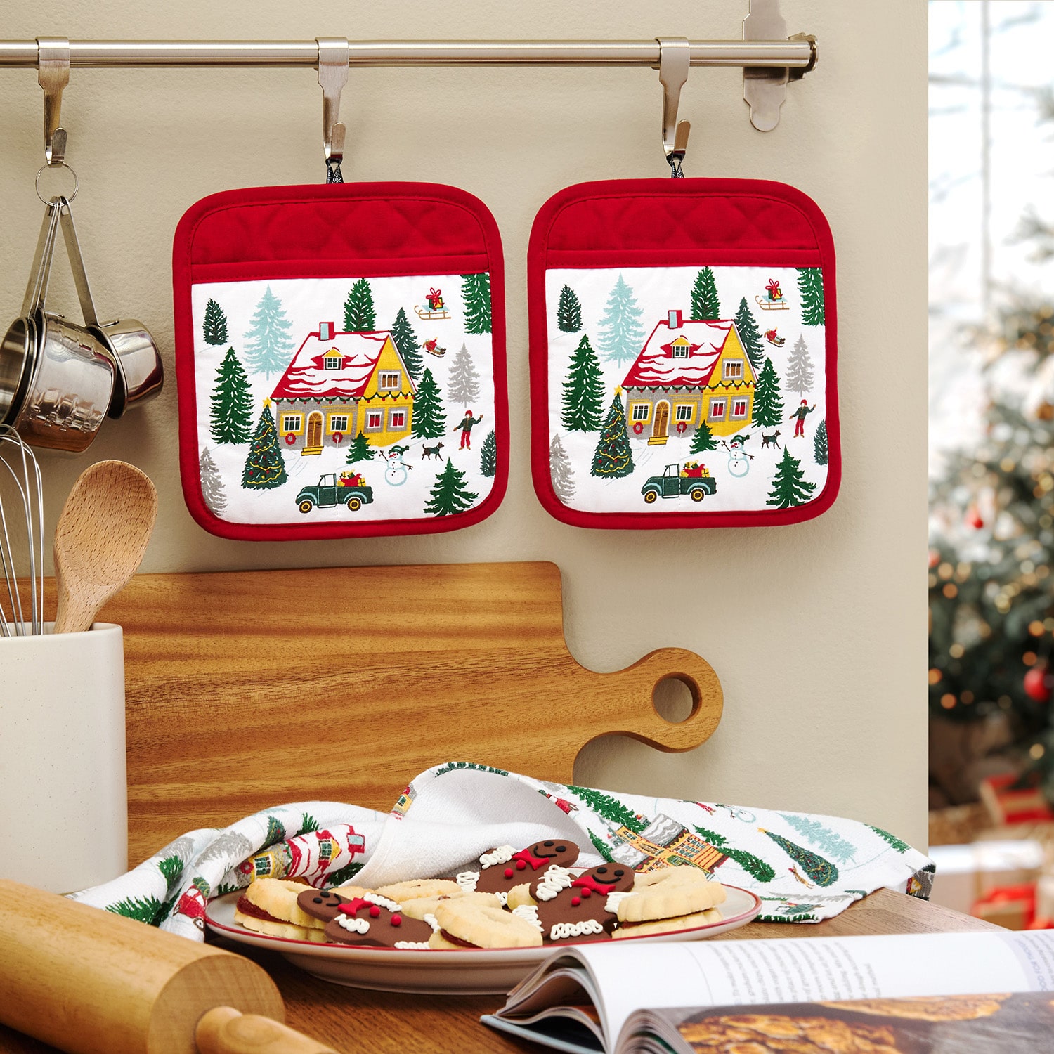 Town And Country Modern Winter House 2-pc. Pot Holder