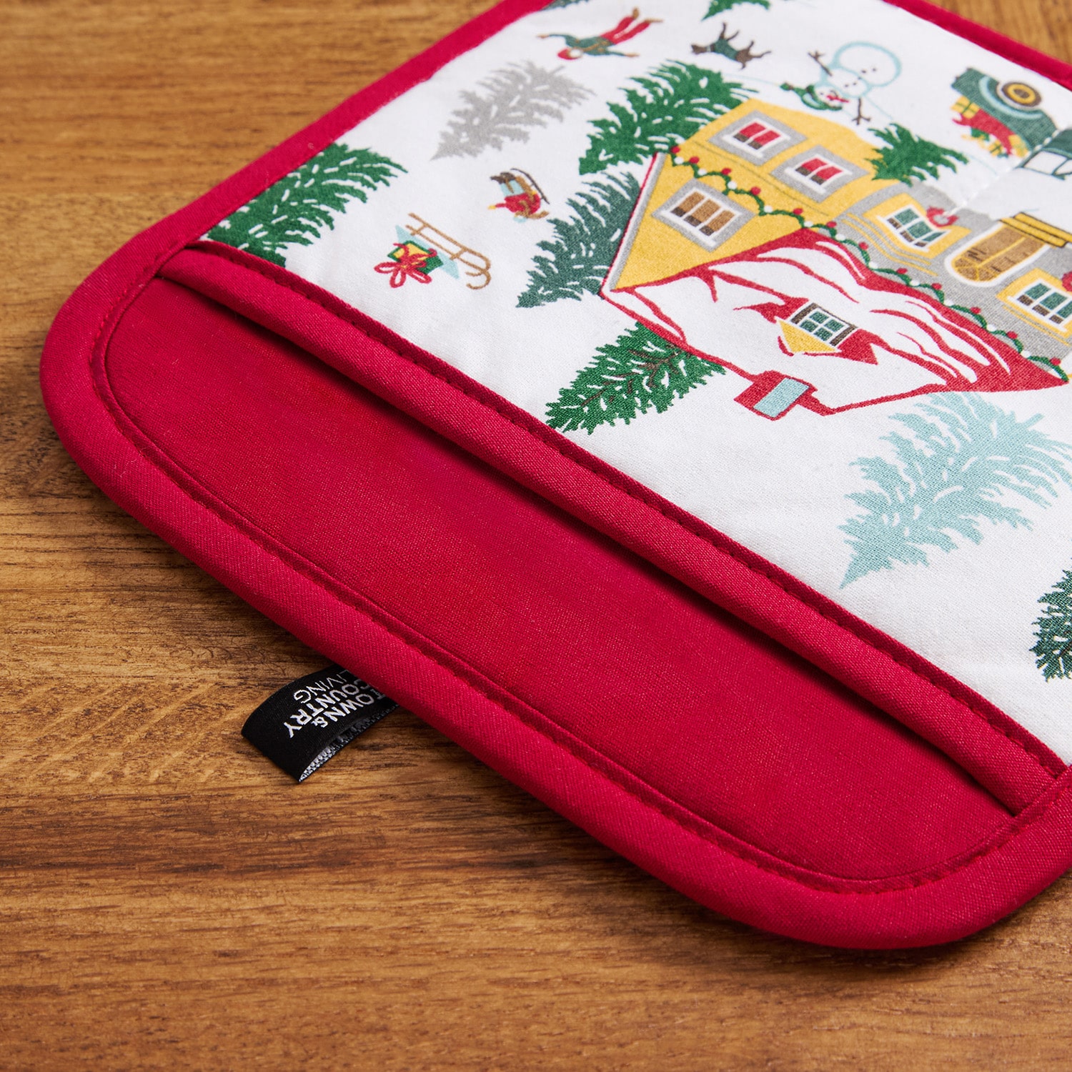 Town And Country Modern Winter House 2-pc. Pot Holder