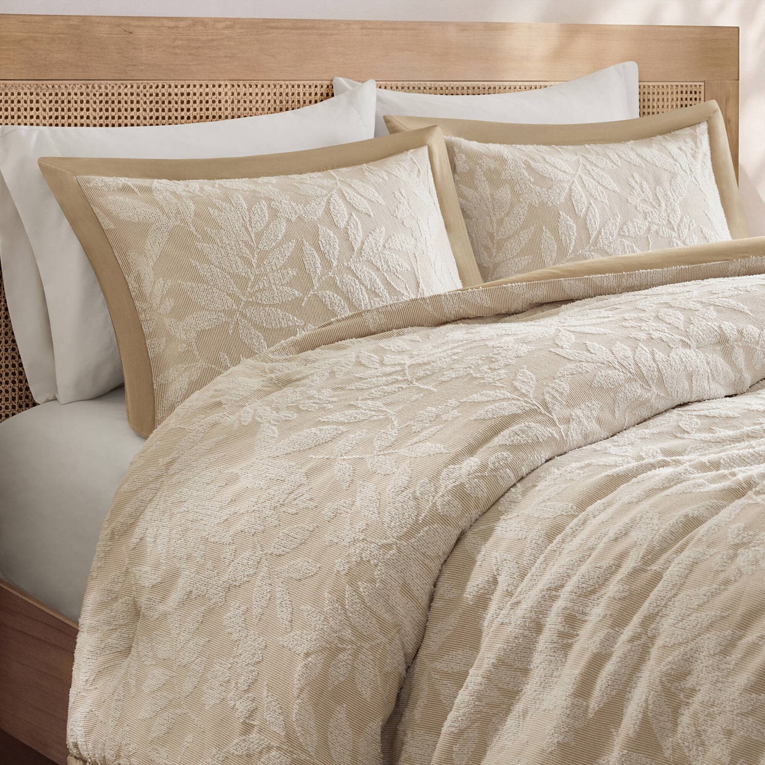Harbor House Solace Leaf Cotton Blend Botanical Jacquard 3-pc. Comforter Set
