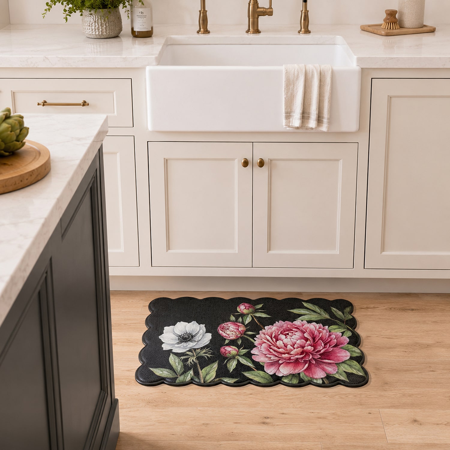 Achim Scalloped Peony Anti-Fatigue 18"x30" Kitchen Mat