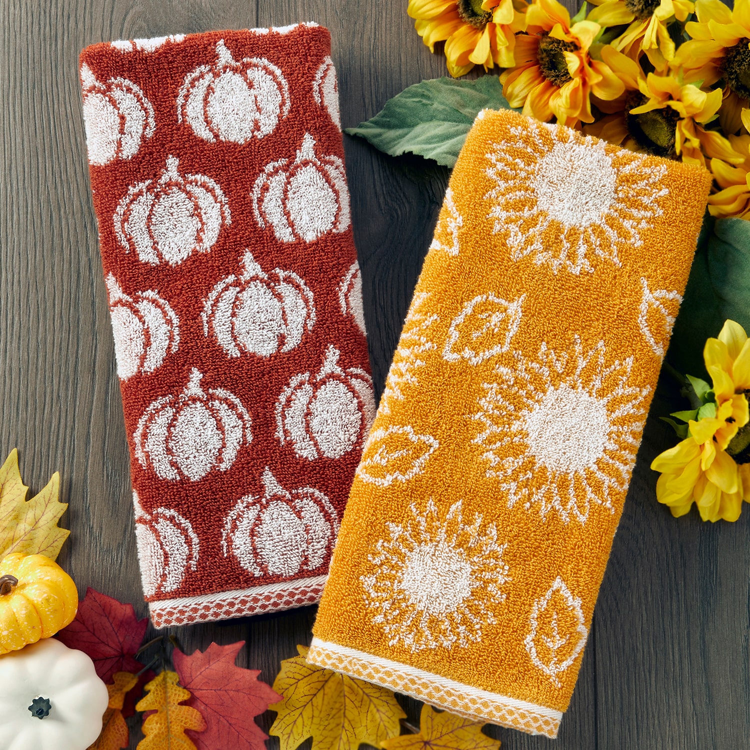 Saturday Knight Sunflower 2-pc. Hand Towel
