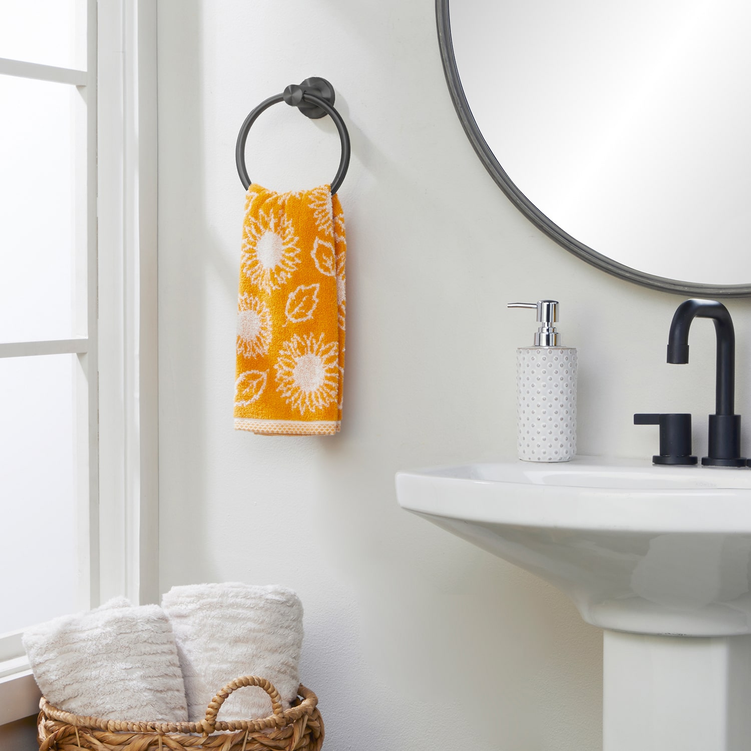 Saturday Knight Sunflower 2-pc. Hand Towel