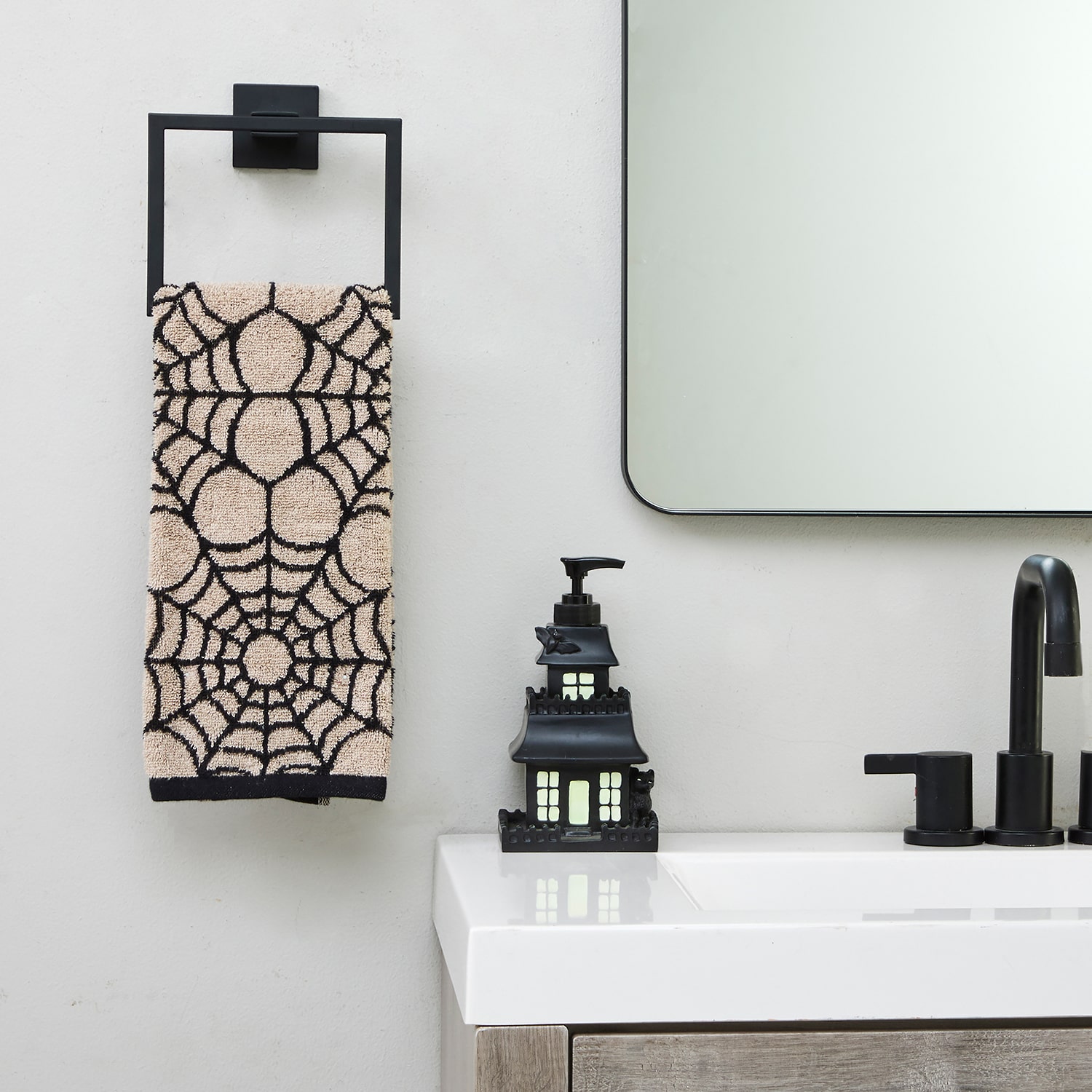 Saturday Knight Spider Webs Tan 2-pc. Hand Towel