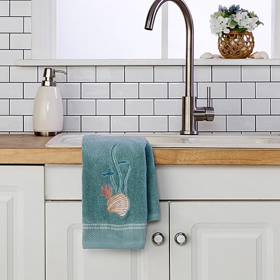 Saturday Knight Underwater 2-pc. Hand Towel
