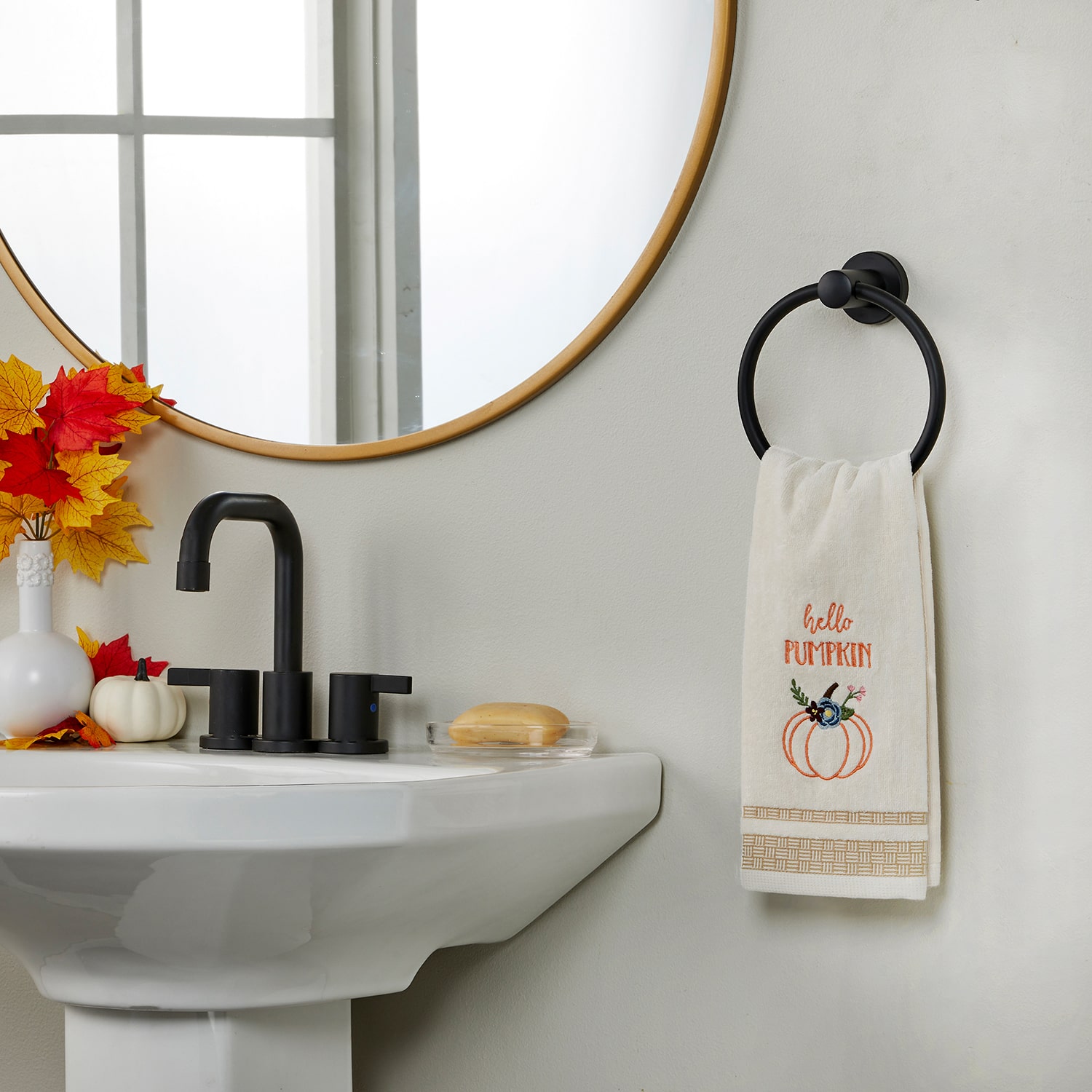 Saturday Knight Hello Pumpkin 2-pc. Hand Towel