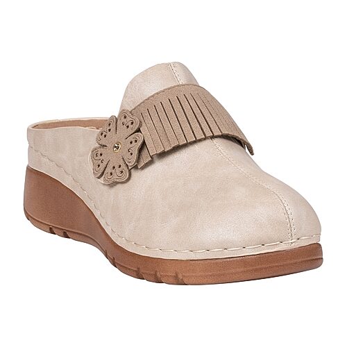 GC Shoes Cooper Womens Round Closed Toe Clogs, 8 Medium, Beige